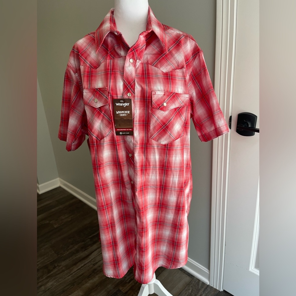 Men’s wrangler button down shirt